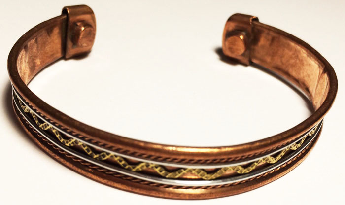 bracelet en cuivre avec aimants selon l'ayurveda